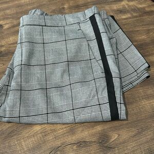 Old Navy Plaid Pant size 18